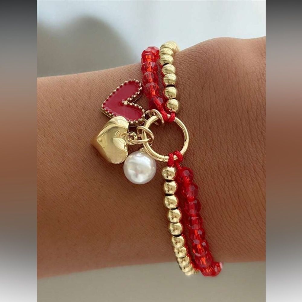 Red Beaded Charm Bracelet A1199